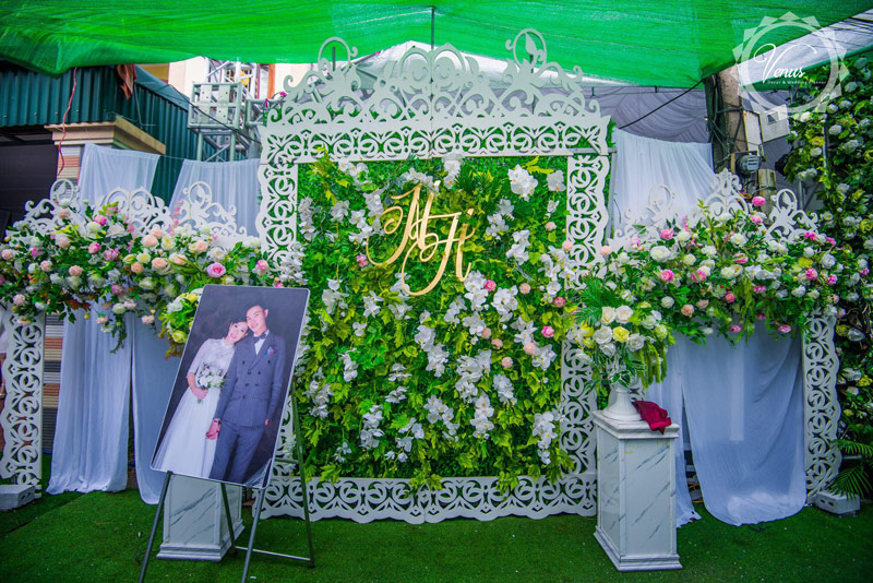 Backdrop đám cưới hoa tươi Thường Tín
