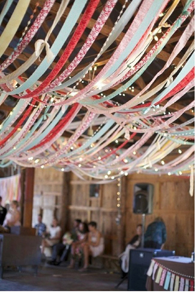 Phụ kiện trang trí tiệc cưới ngoài trời dây ruy băng