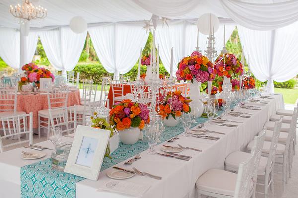 Trang trí bàn tiệc cưới tông màu cam