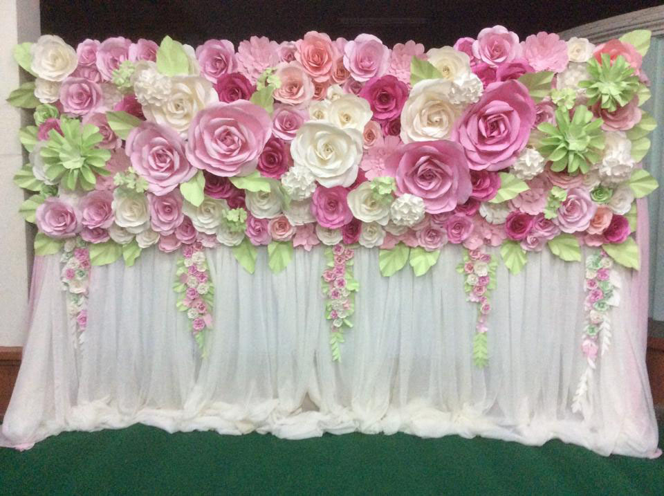 Top những mẫu backdrop hoa giấy đám cưới đẹp say đắm lòng người